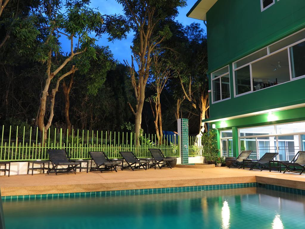 Wiz Hotel Pattaya Zewnętrze zdjęcie