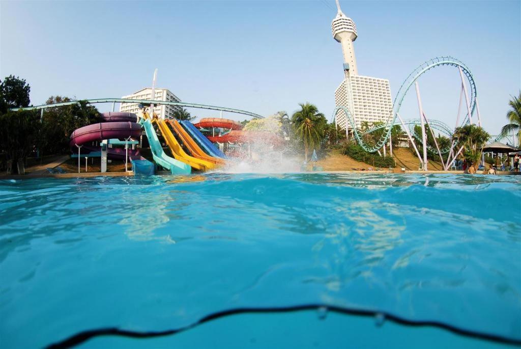 Wiz Hotel Pattaya Zewnętrze zdjęcie
