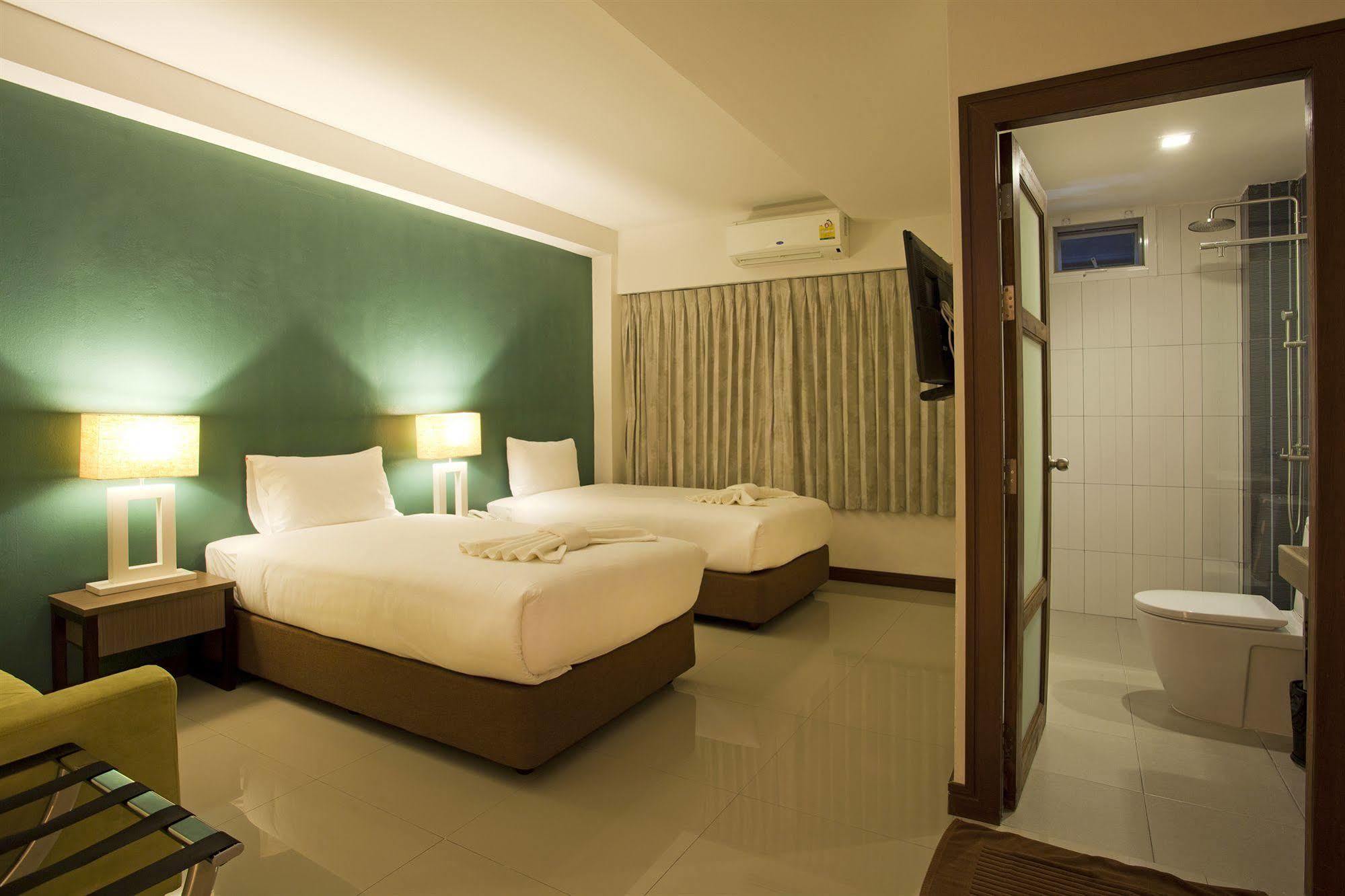 Wiz Hotel Pattaya Zewnętrze zdjęcie