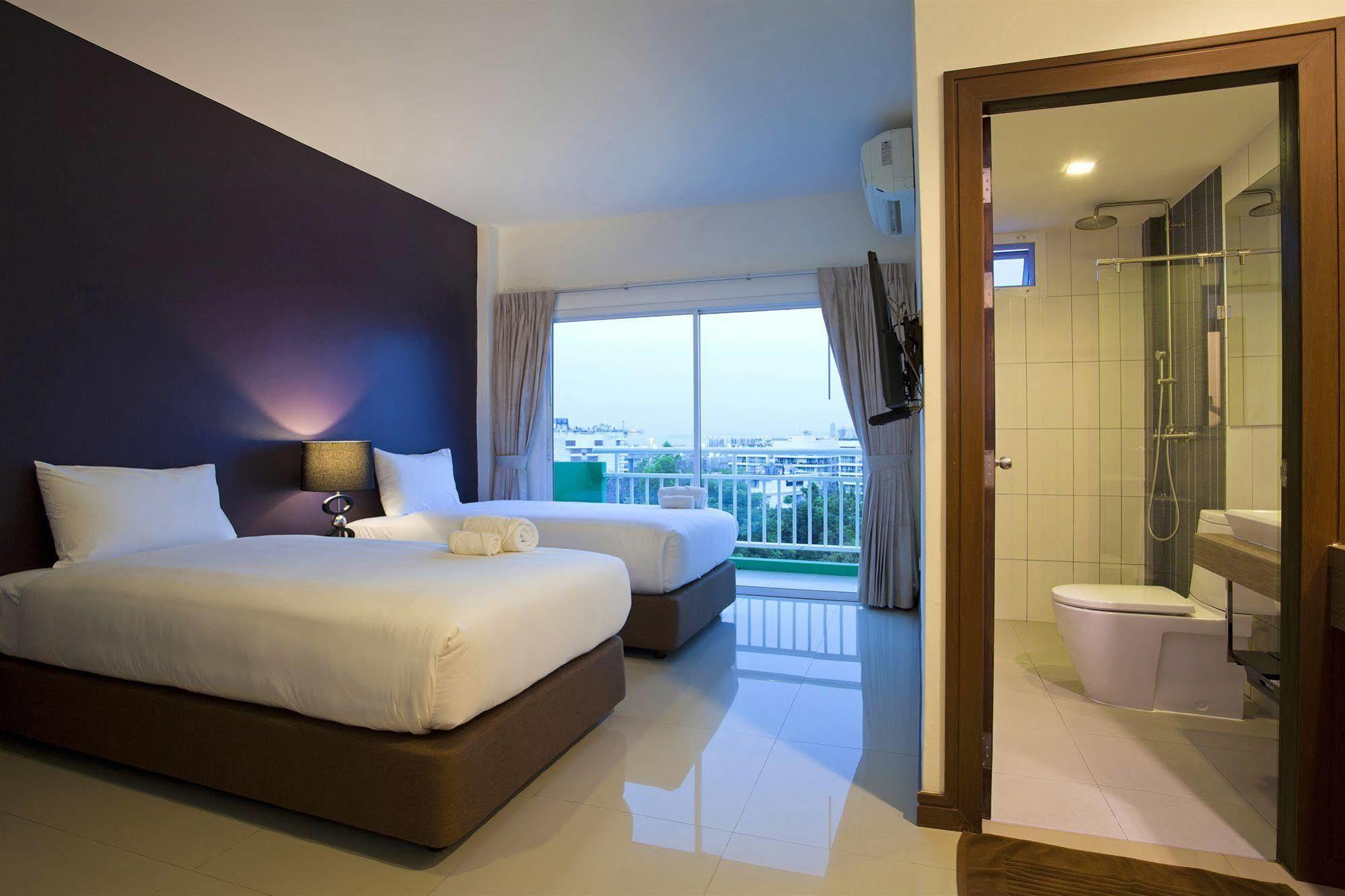 Wiz Hotel Pattaya Zewnętrze zdjęcie