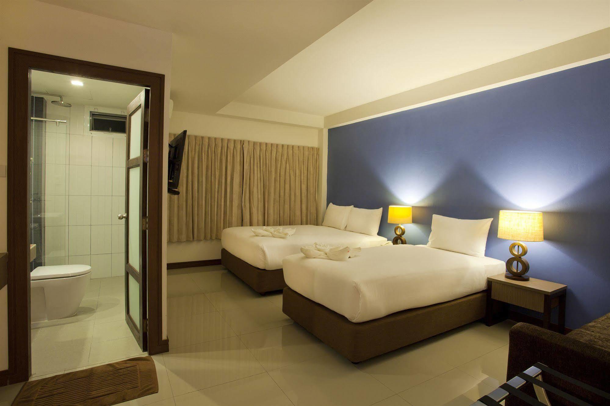 Wiz Hotel Pattaya Zewnętrze zdjęcie