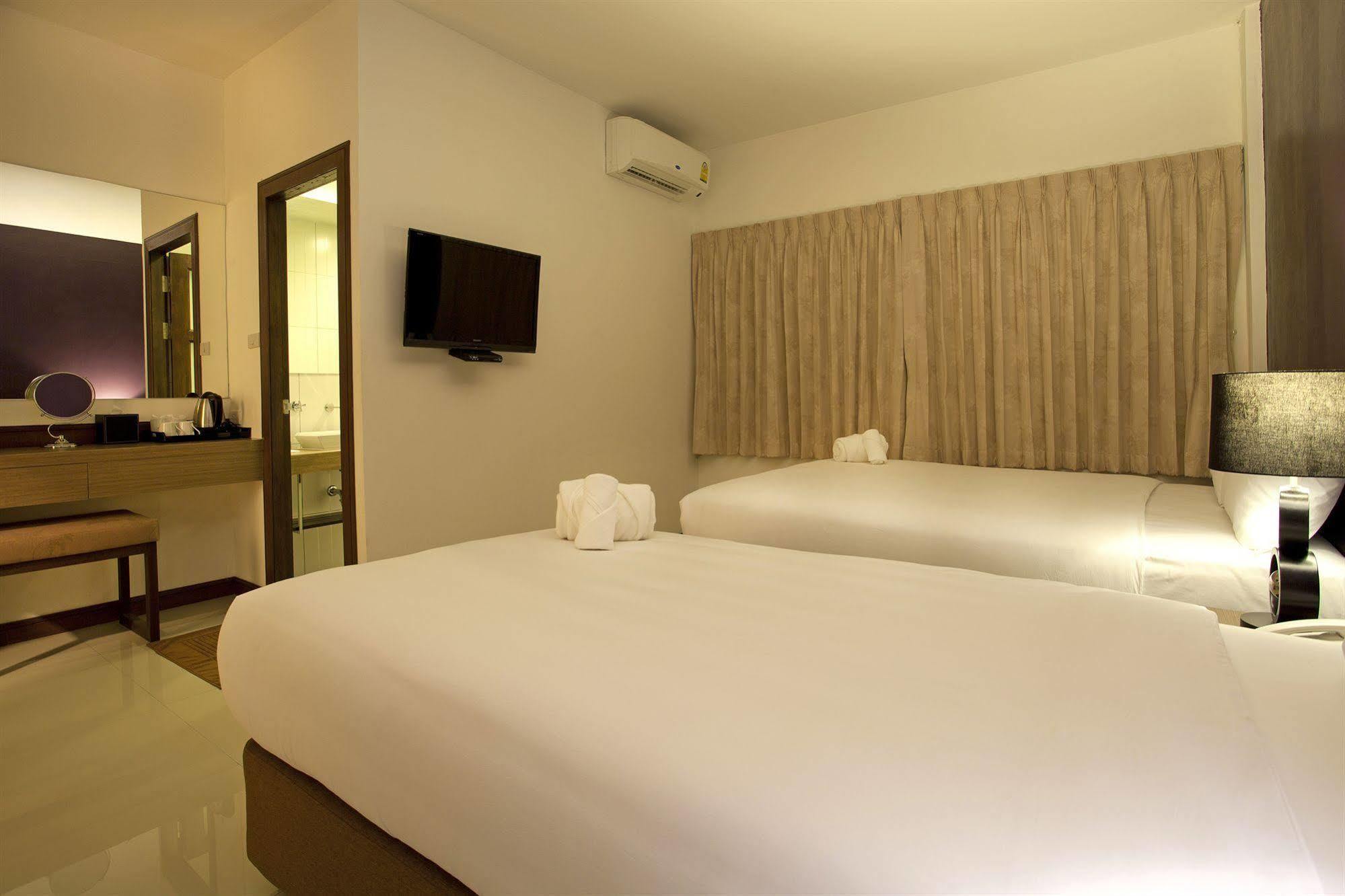 Wiz Hotel Pattaya Zewnętrze zdjęcie