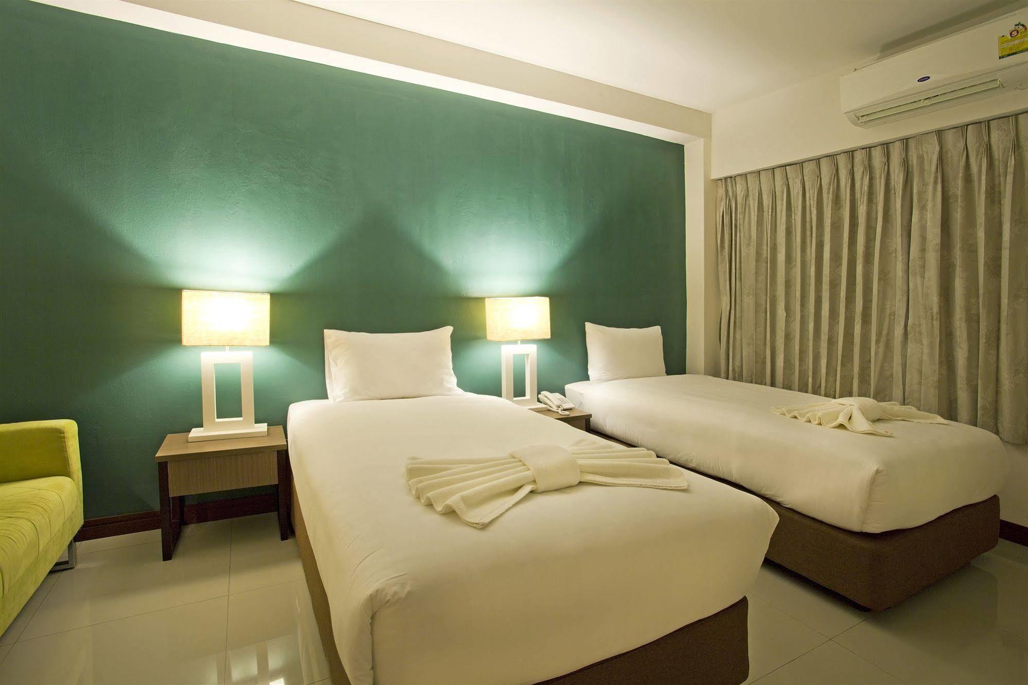 Wiz Hotel Pattaya Zewnętrze zdjęcie